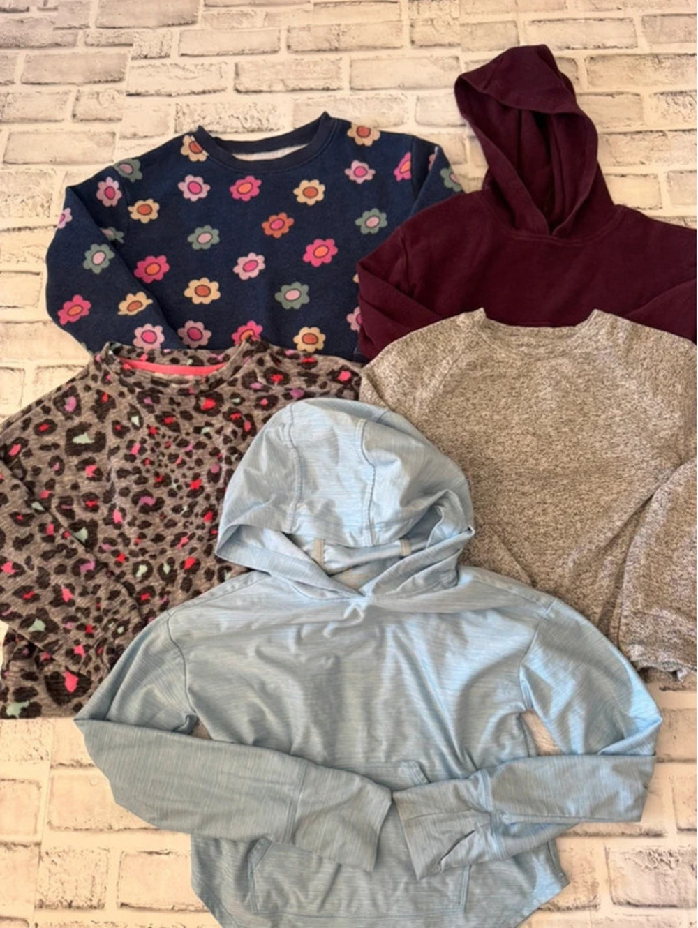 Girl’s lot of 5 sweatshirts and hoodies sizes 5/6